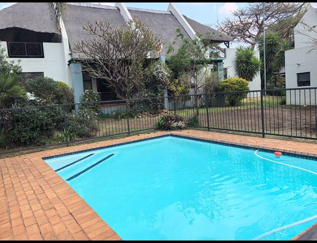 2 BEDROOM TOWNHOUSE FOR SALE IN SHARONLEA